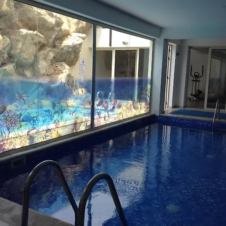 Apartament Large One Bedroom Apartment, With Village View *